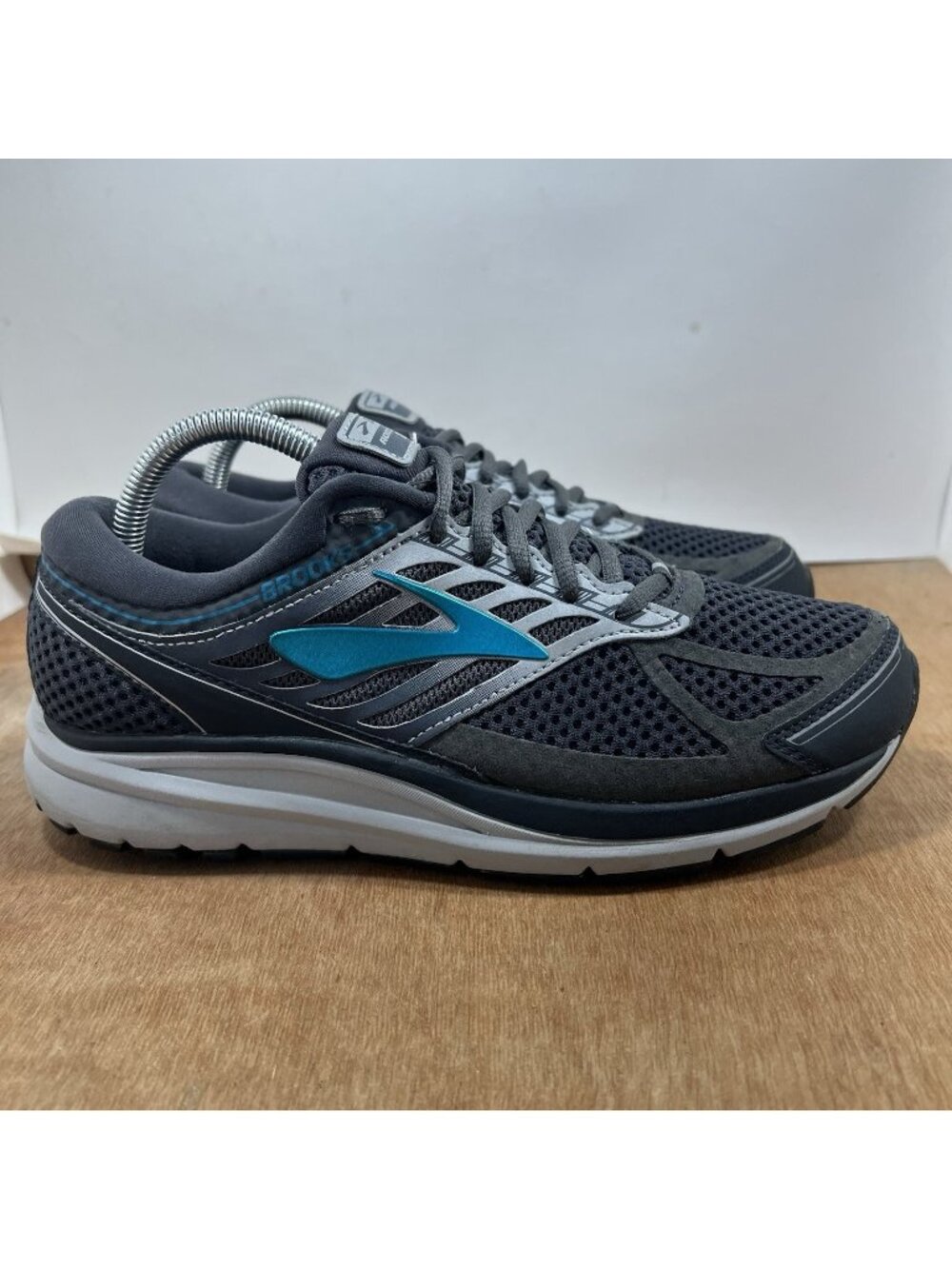 Brooks Addiction 13 Womens 10 Gray Running Shoes Sneakers
